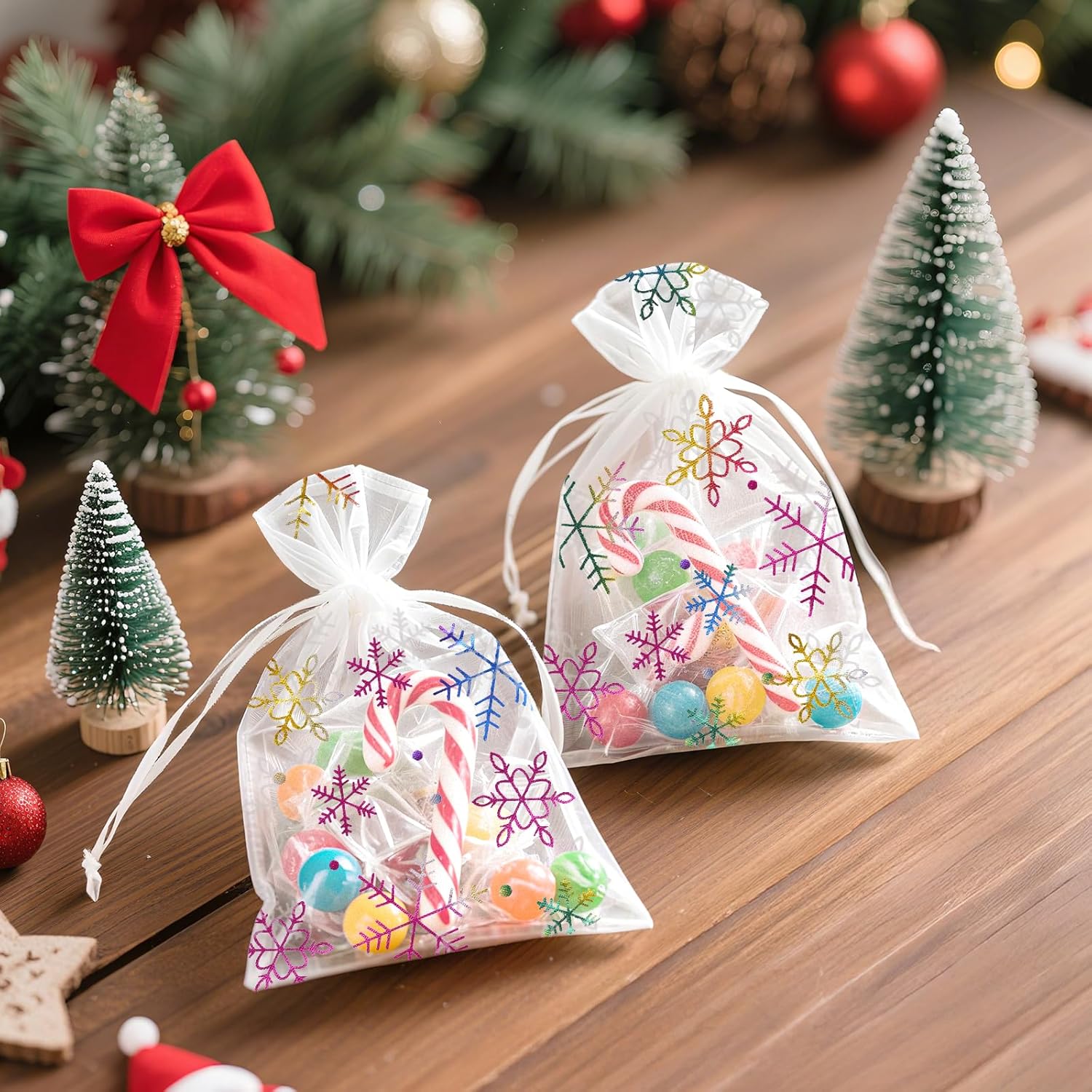 50 PCS Colorful Christmas Organza Bags, 10x15 cm Snowflake Favour Pouches for Presents, Reindeer Food, Advent Calendars and Xmas Gifts