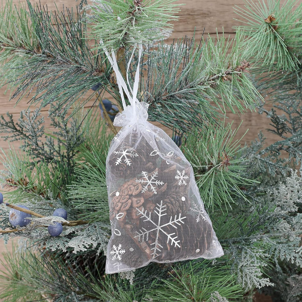 White Christmas Organza Bags, 10x15CM Snowflake Organza Gift Bags, 50 PCS Medium Xmas Gift Pouches for Presents, Reindeer Food, Christmas, Advent Calendars